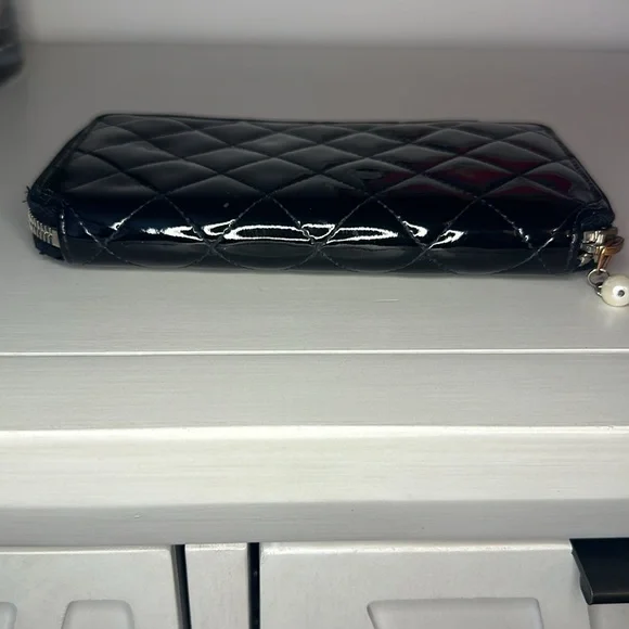 Chanel Black Patent Leather Quilted Zip Around Wallet - Picture 6 of 16